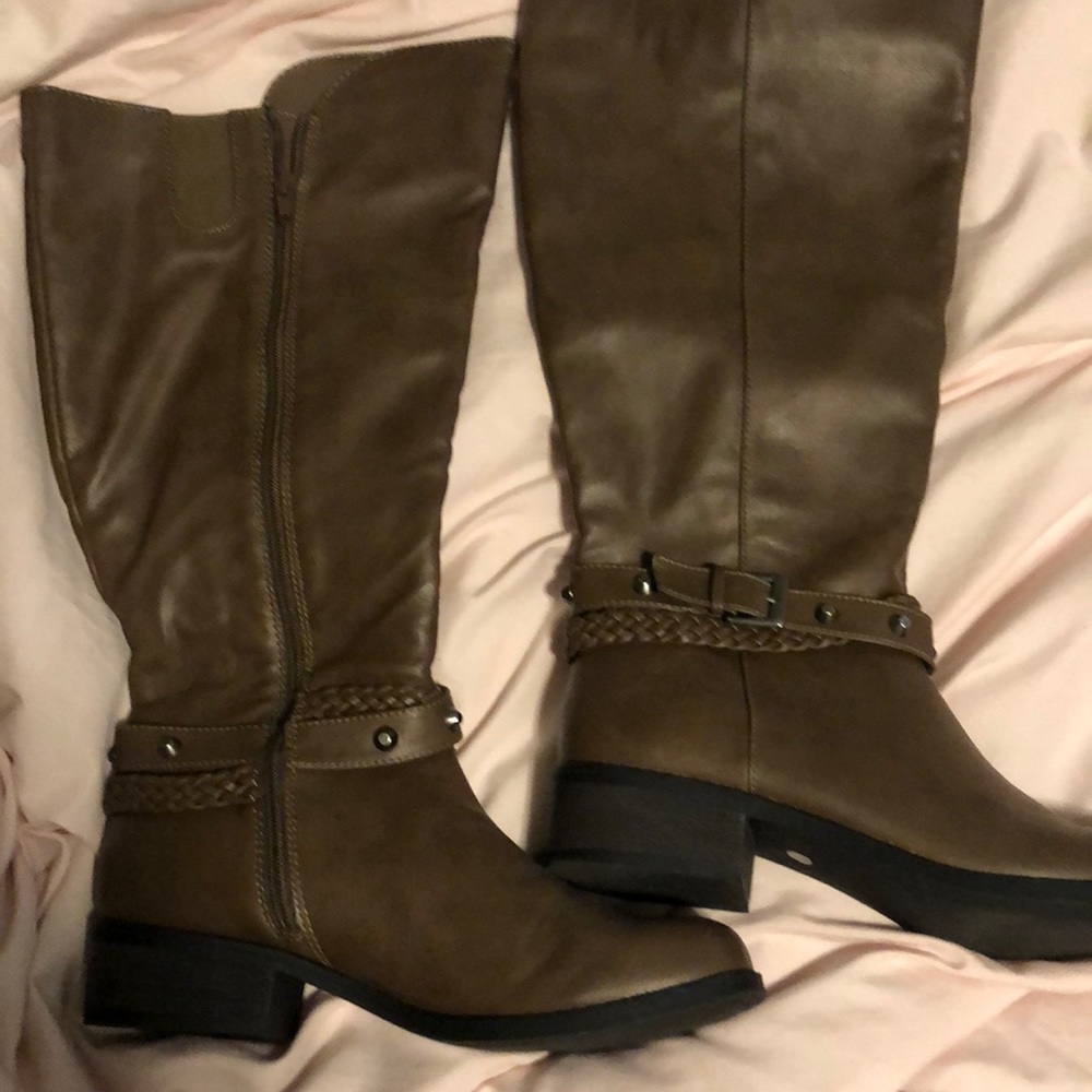 Brown boots